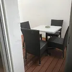 appartement t3 avec patio à 300m de la plage